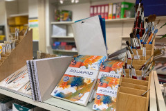 Malblöcke und Pinsel